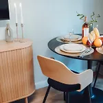 Old Town 1 Bedroom Metro 아파트 부쿠레슈티