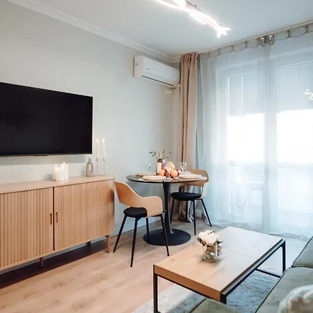 Old Town 1 Bedroom Metro