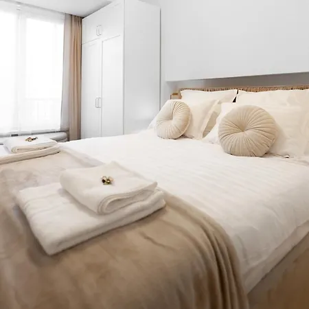 Old Town 1 Bedroom Metro Lägenhet